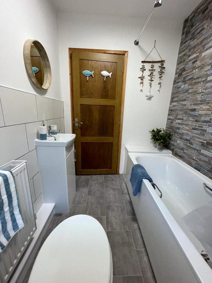Harbour Loft! Newly Refurbished 3 Bed Flat! Apartamento Burry Port Exterior foto